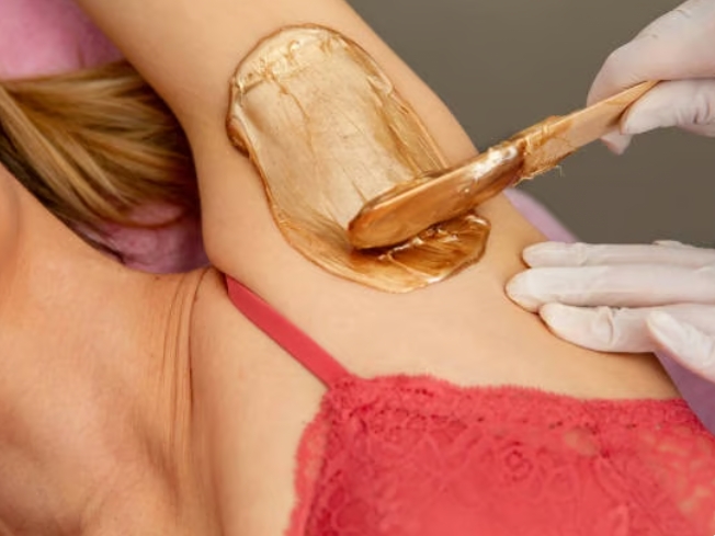 Underarms waxing